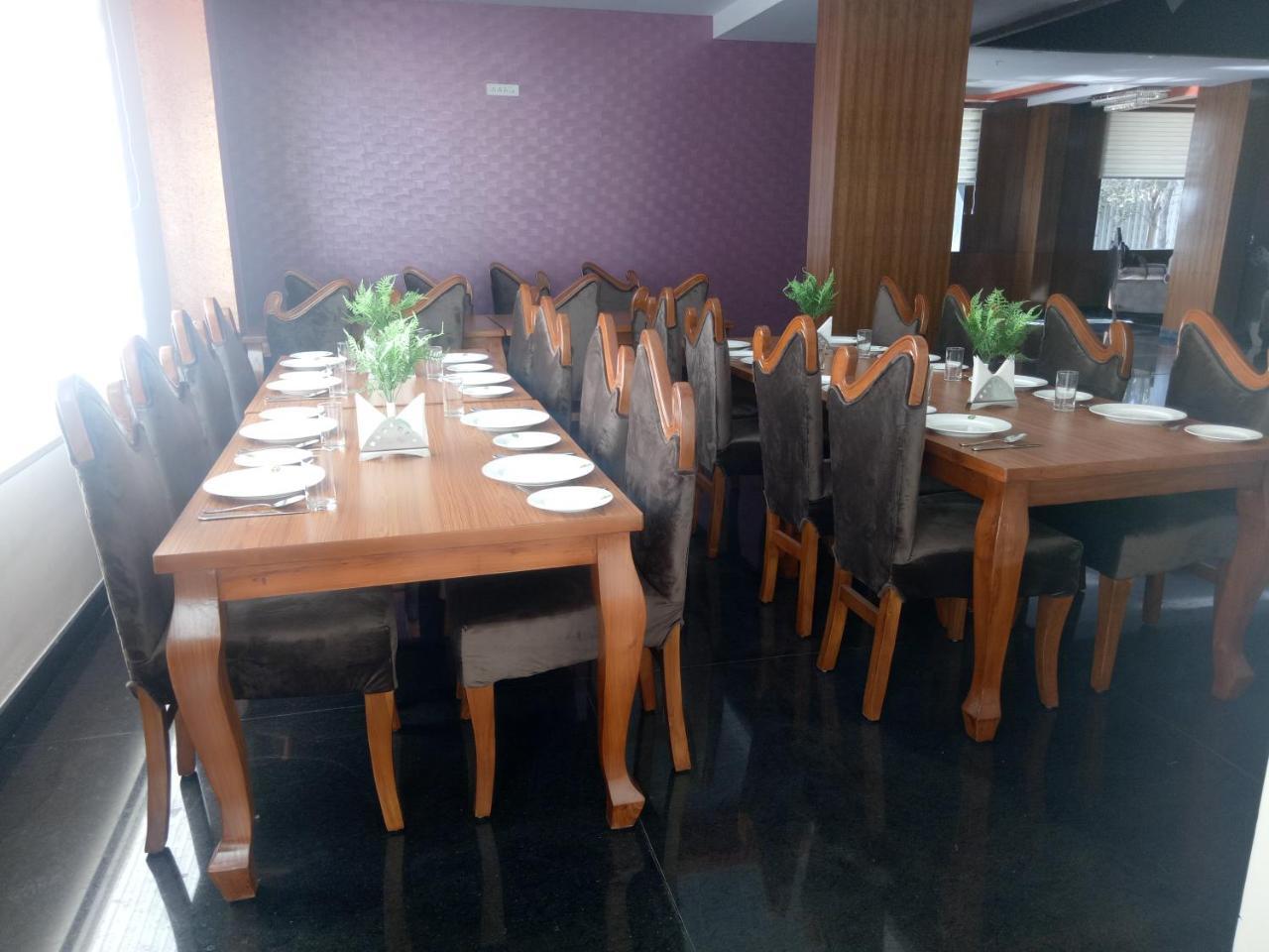 Npg Hotel Yelahanka Bagian luar foto